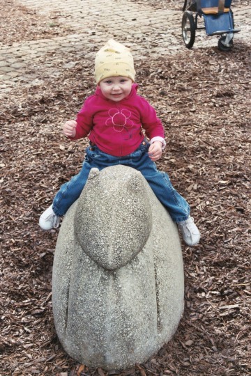 10_sophieonsnail One of the youngest digital shots I have of Sophie. I'd say she is about 1 year old here. At the Zoo.